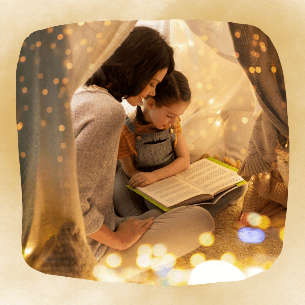 majka čita djetetu knjigu za laku noć